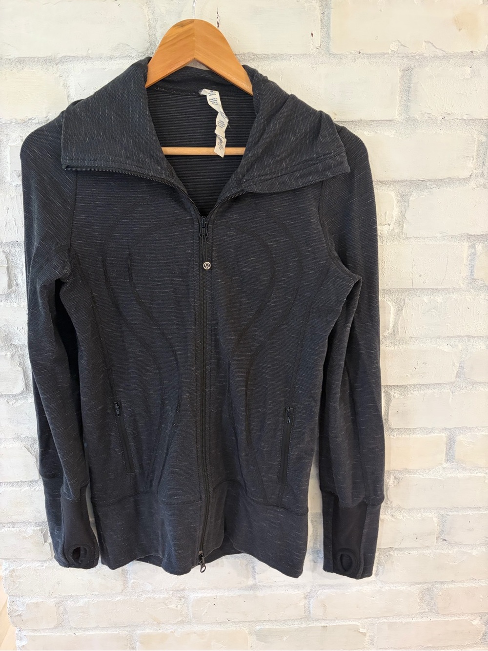 lululemon athletica Forme Jacket in Black Deep Coal (B2)